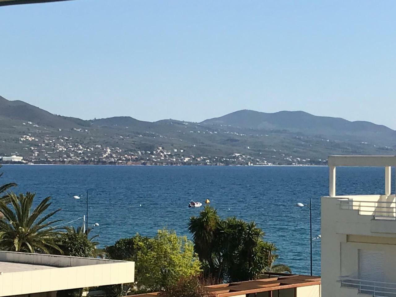 Ferienwohnung Tg Kalamata Beach Studio With Sea View Terrace Exterior foto