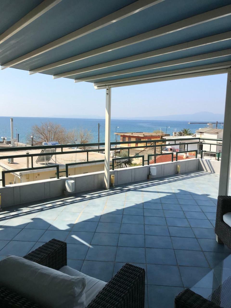 Ferienwohnung Tg Kalamata Beach Studio With Sea View Terrace Exterior foto