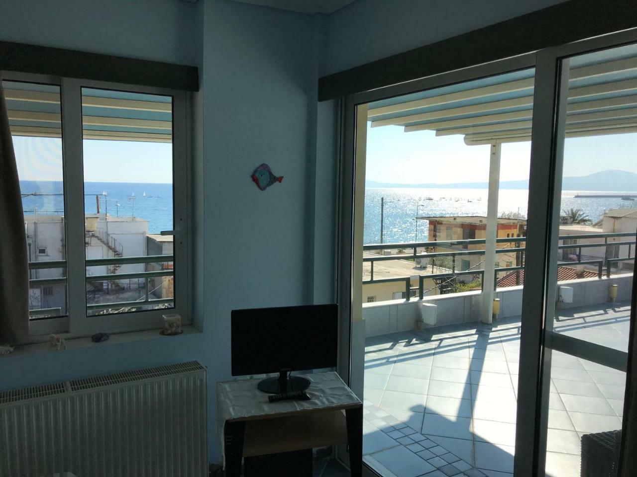 Ferienwohnung Tg Kalamata Beach Studio With Sea View Terrace Exterior foto